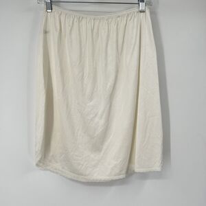 VTG M Vanity Fair Half Slip Skirt Beige Nylon Side Slit Lace Trim USA